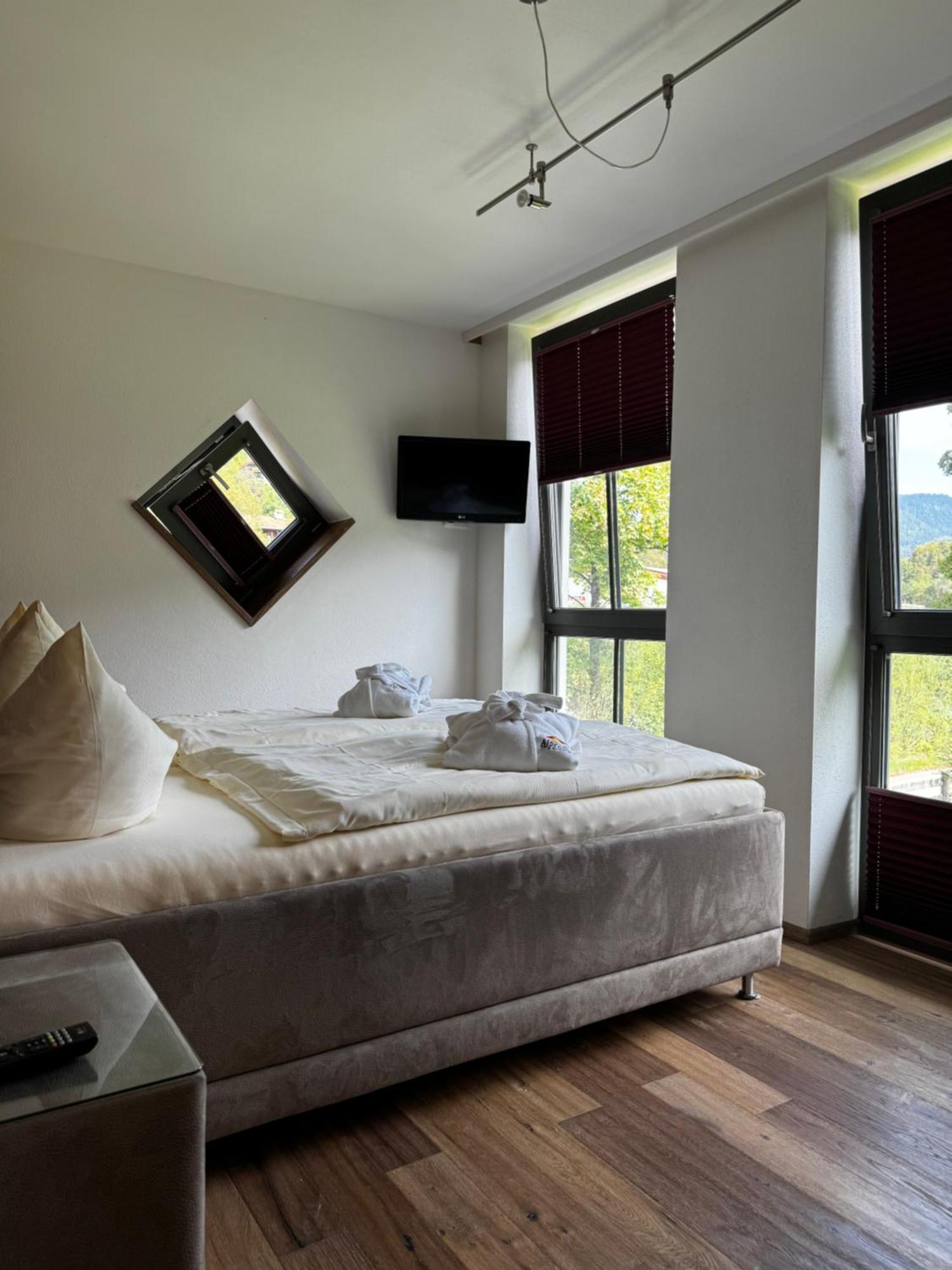 Ferienparadies Alpengluhn Aparthotel 5*