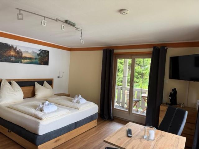 Ferienparadies Alpenglühn 5*